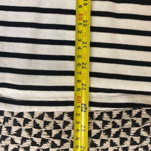 H&M Striped Black and White Classic Basic Long Sleeve Top w Gold Buttons Size L - Picture 7 of 8